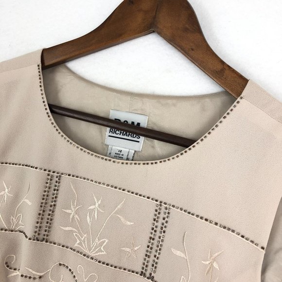 R&M Richards Women's Size 12 Beige Embroidered Round Neck Sleeveless Blouse - Picture 2 of 12